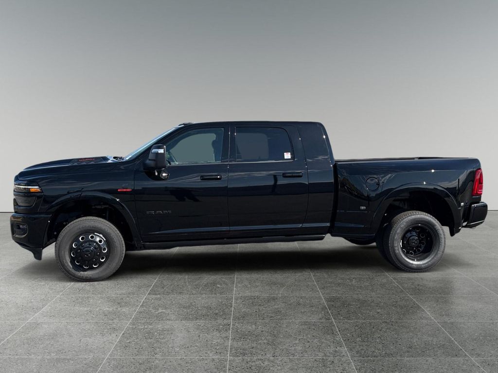 2026 RAM 3500 LIMITED MEGA CAB 4X4 6'4' BOX — фото 2