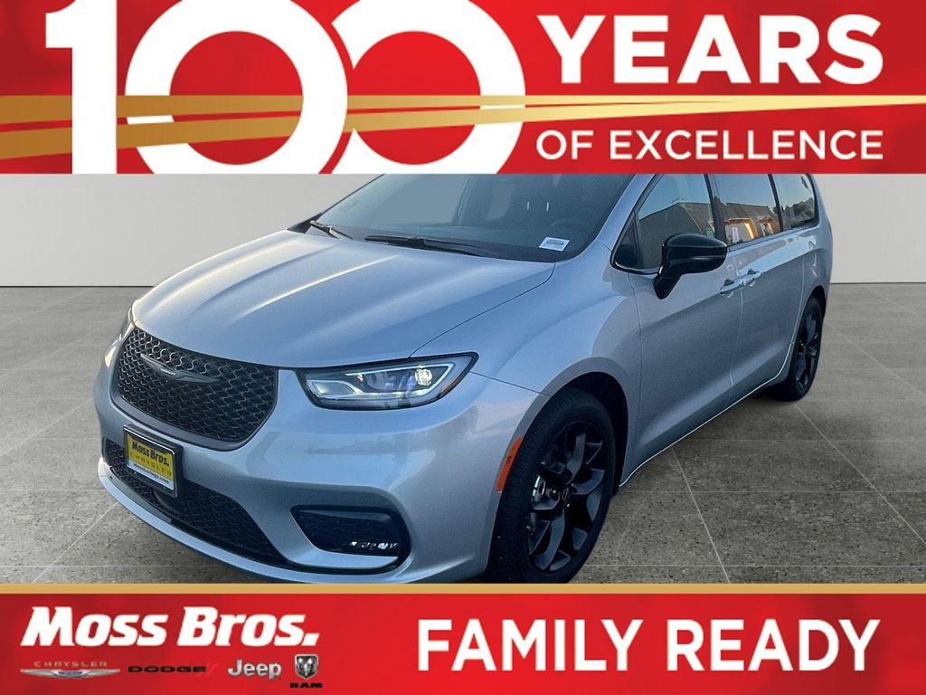 New 2026 Chrysler Pacifica L