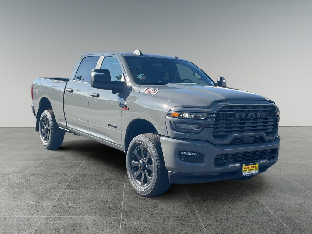 صورة 7 لـ 2026 RAM 2500 BIG HORN CREW CAB 4X4 6'4' BOX