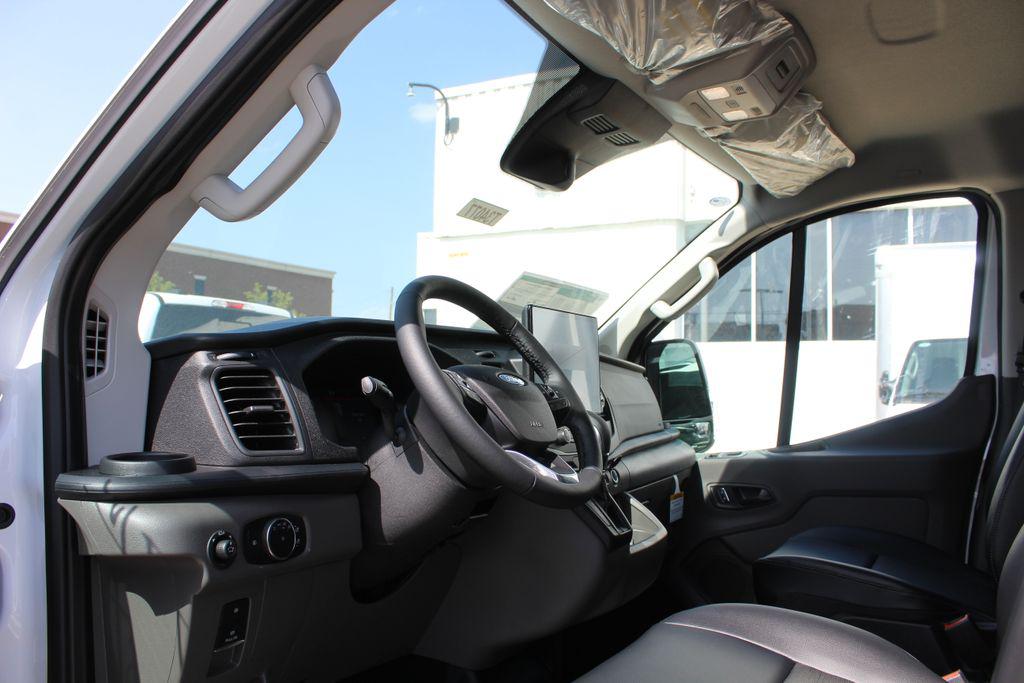 صورة 9 لـ 2026 FORD TRANSIT-350 BASE