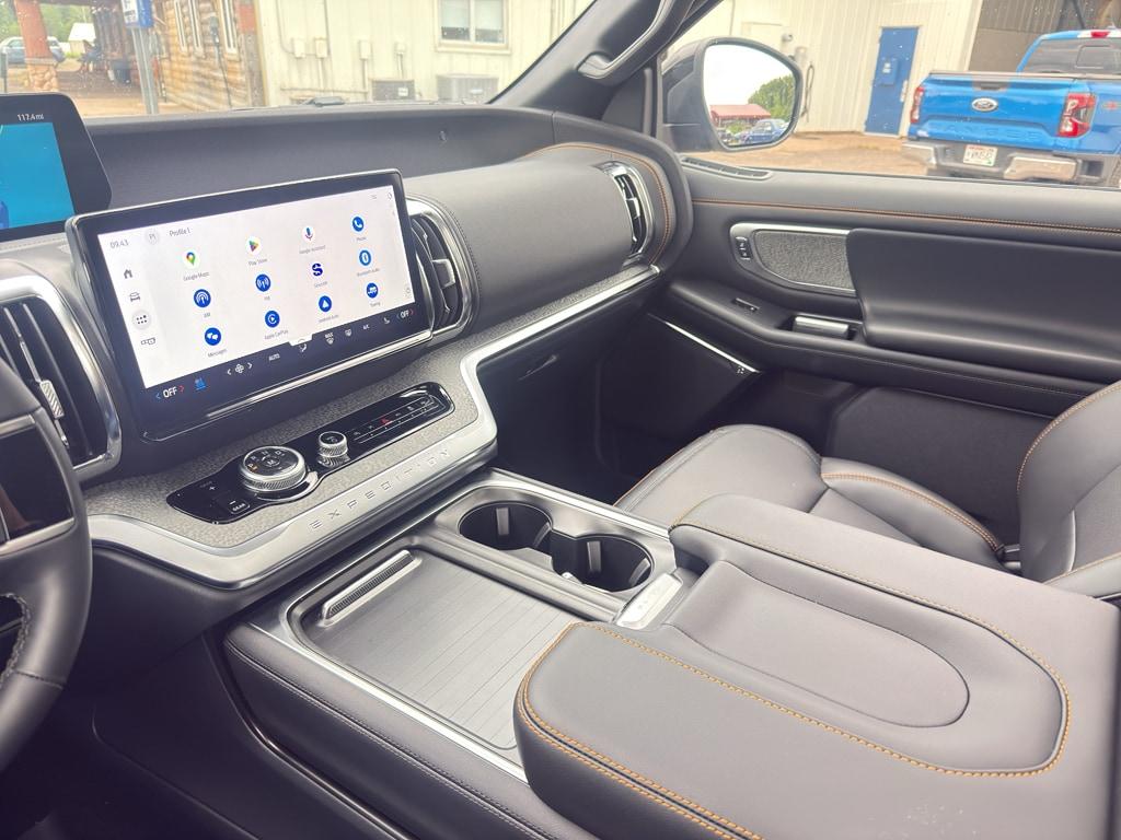 2027 FORD EXPEDITION TREMOR — миниатюра 15