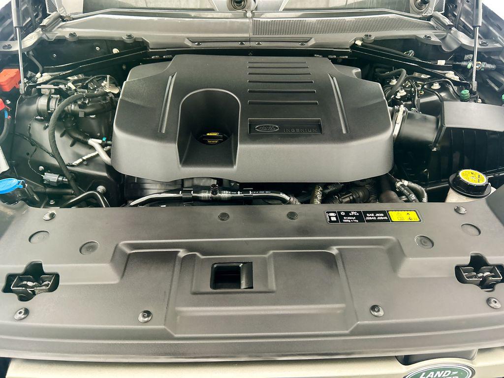 صورة مصغرة 28 لـ 2023 LAND Rover DEFENDER X-DYNAMIC SE