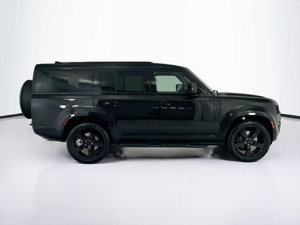 صورة 4 لـ 2026 LAND Rover DEFENDER X-DYNAMIC SE