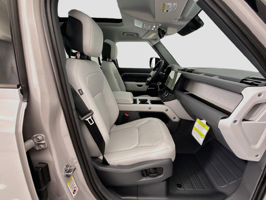 2026 LAND Rover DEFENDER S 缩略图 19