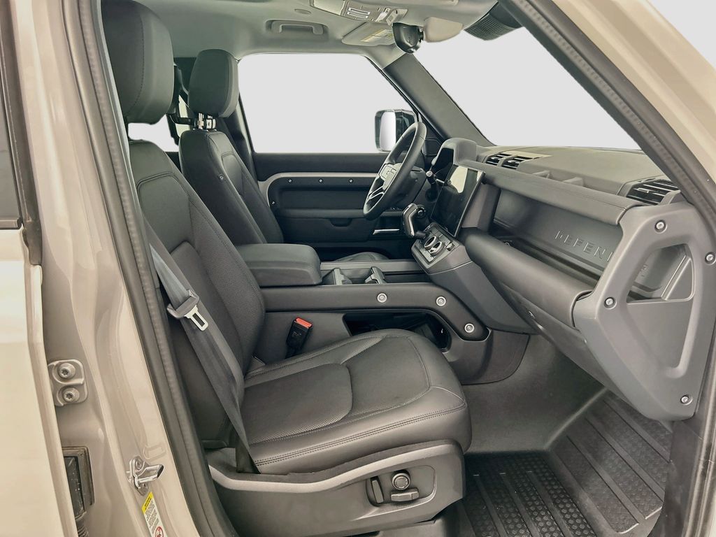 2026 LAND Rover DEFENDER S 缩略图 19
