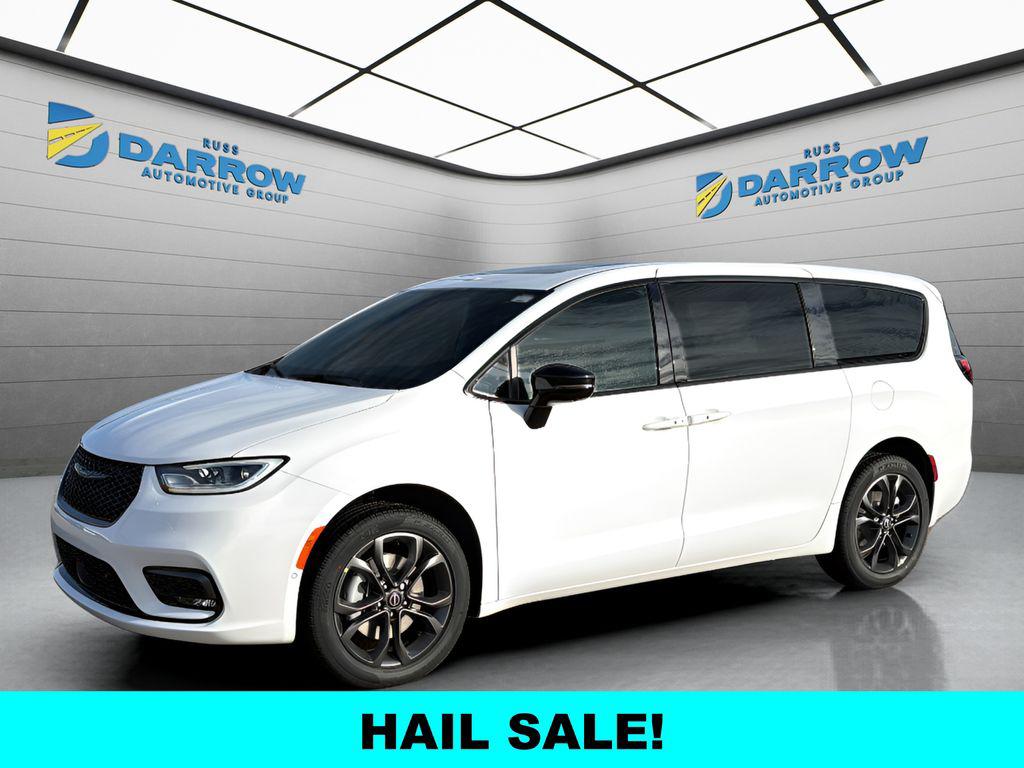 New 2026 Chrysler Pacifica L