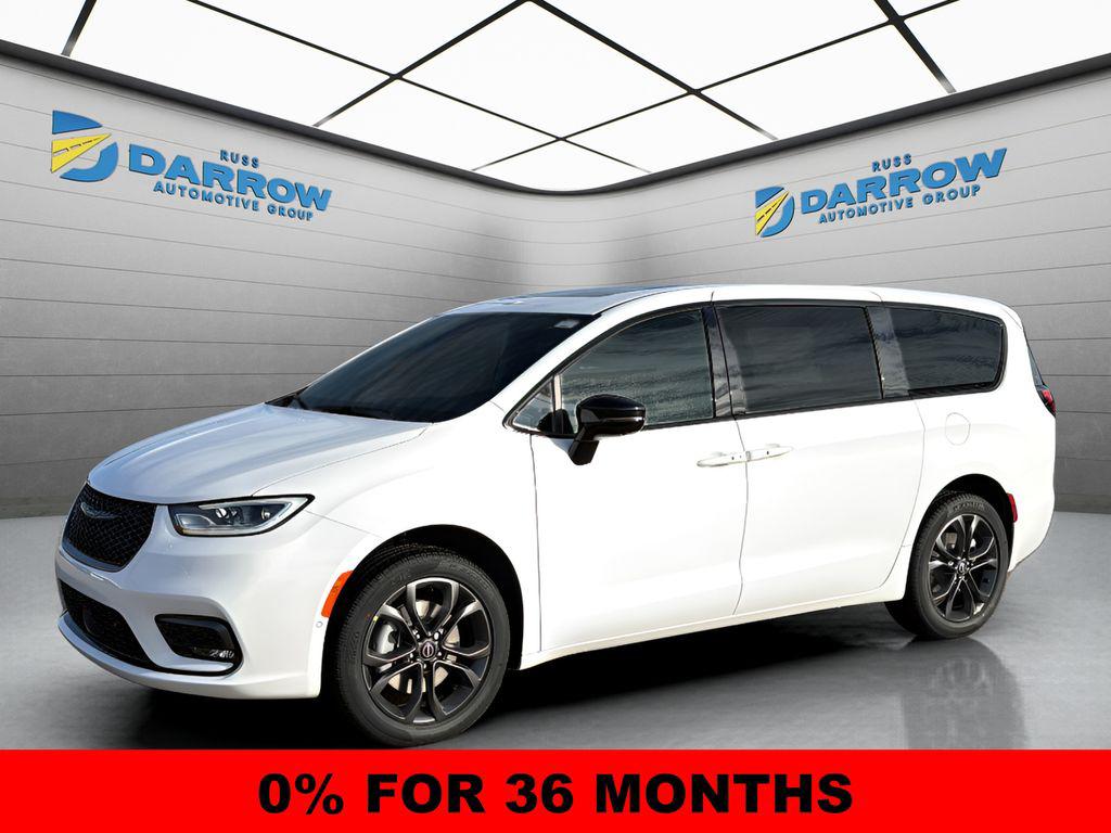 New 2026 Chrysler Pacifica L
