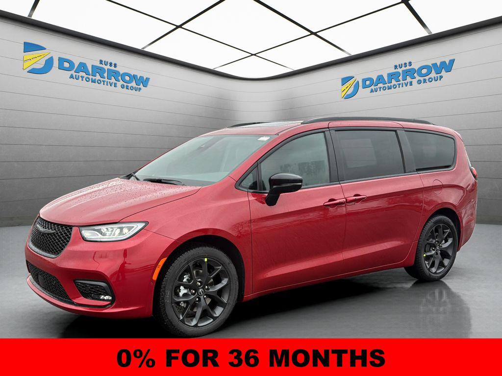 New 2026 Chrysler Pacifica Limited