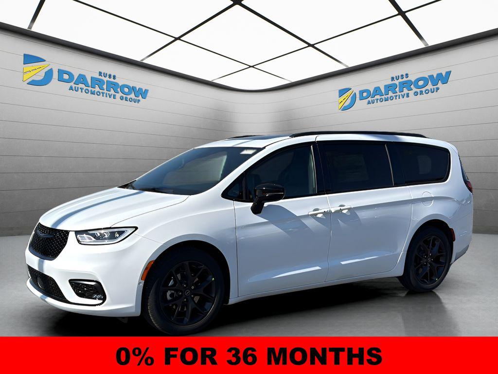 New 2026 Chrysler Pacifica Limited