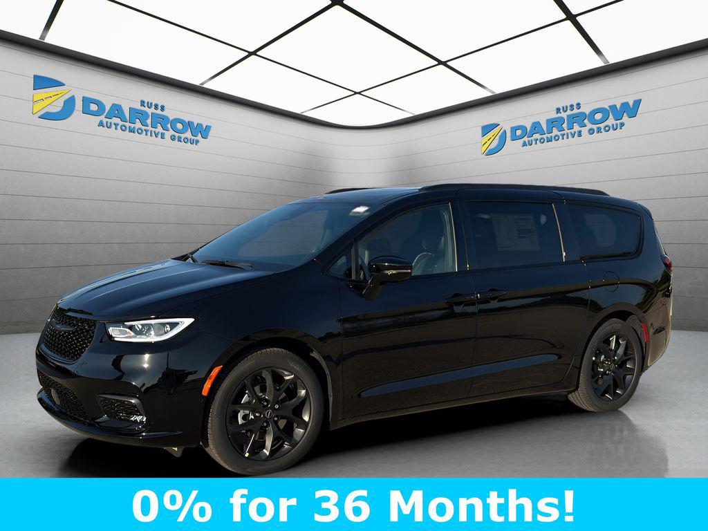 New 2026 Chrysler Pacifica Limited