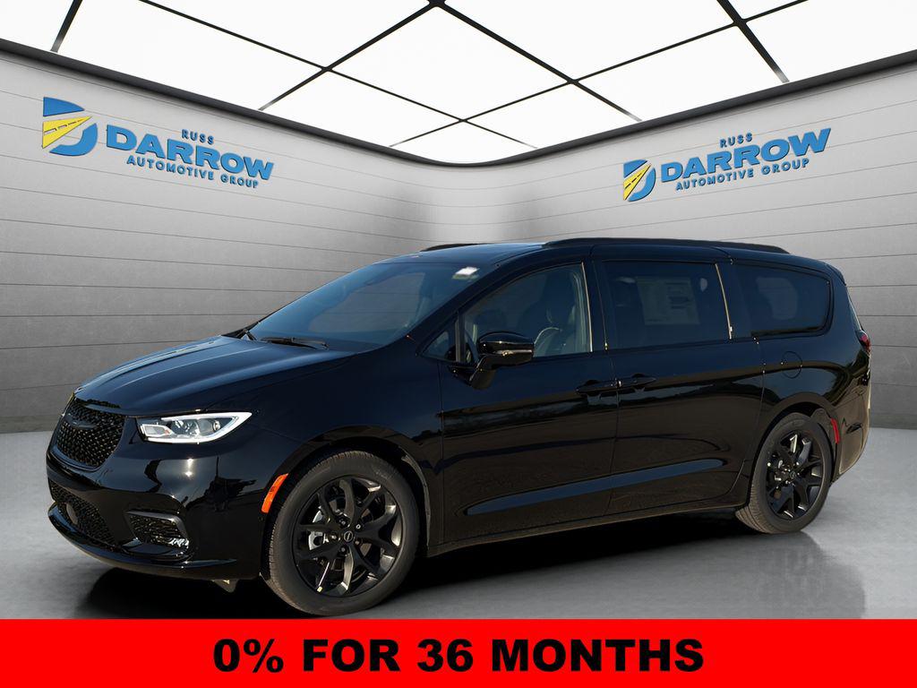 New 2026 Chrysler Pacifica Limited