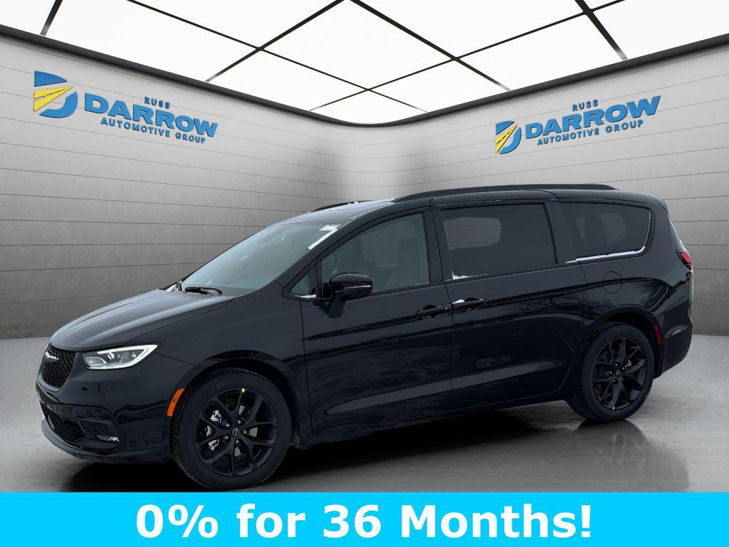 New 2026 Chrysler Pacifica Limited