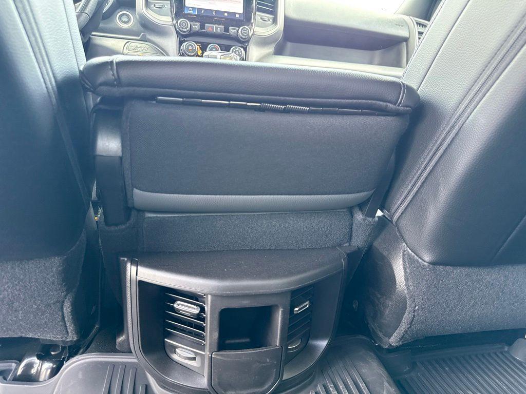 صورة مصغرة 29 لـ 2026 RAM 2500 TRADESMAN