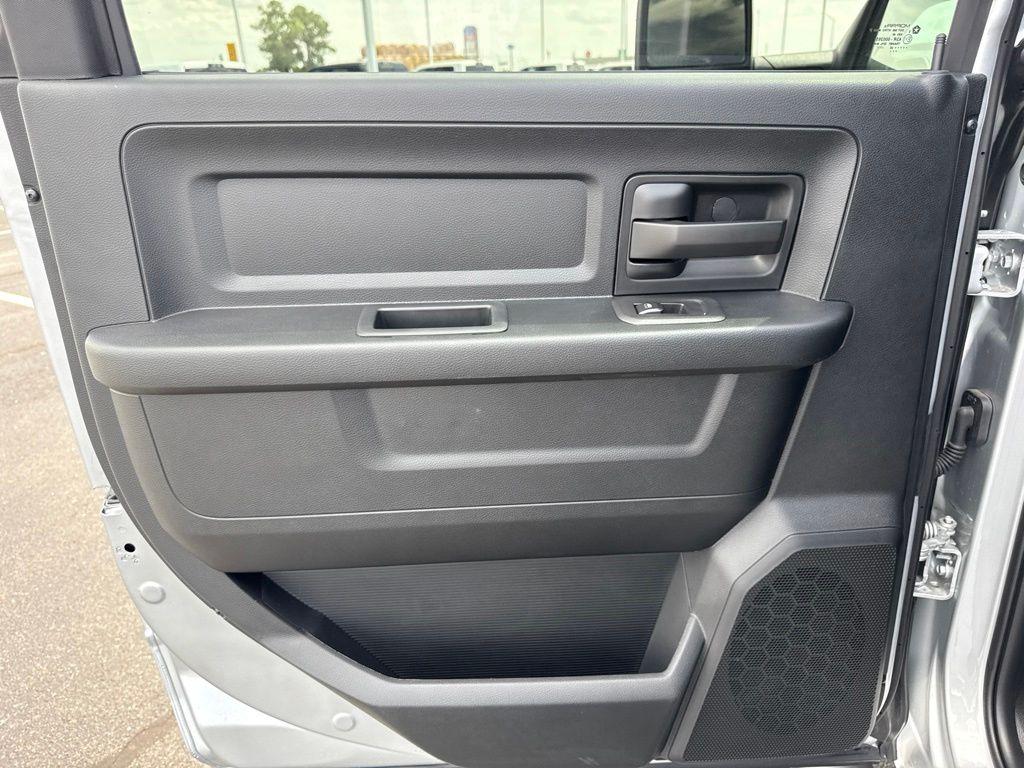 2026 RAM 3500 TRADESMAN — миниатюра 24