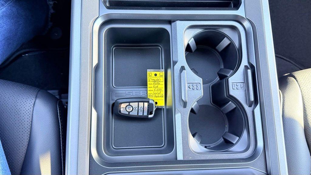 2026 FORD F-350 LARIAT SUPER DUTY 缩略图 29