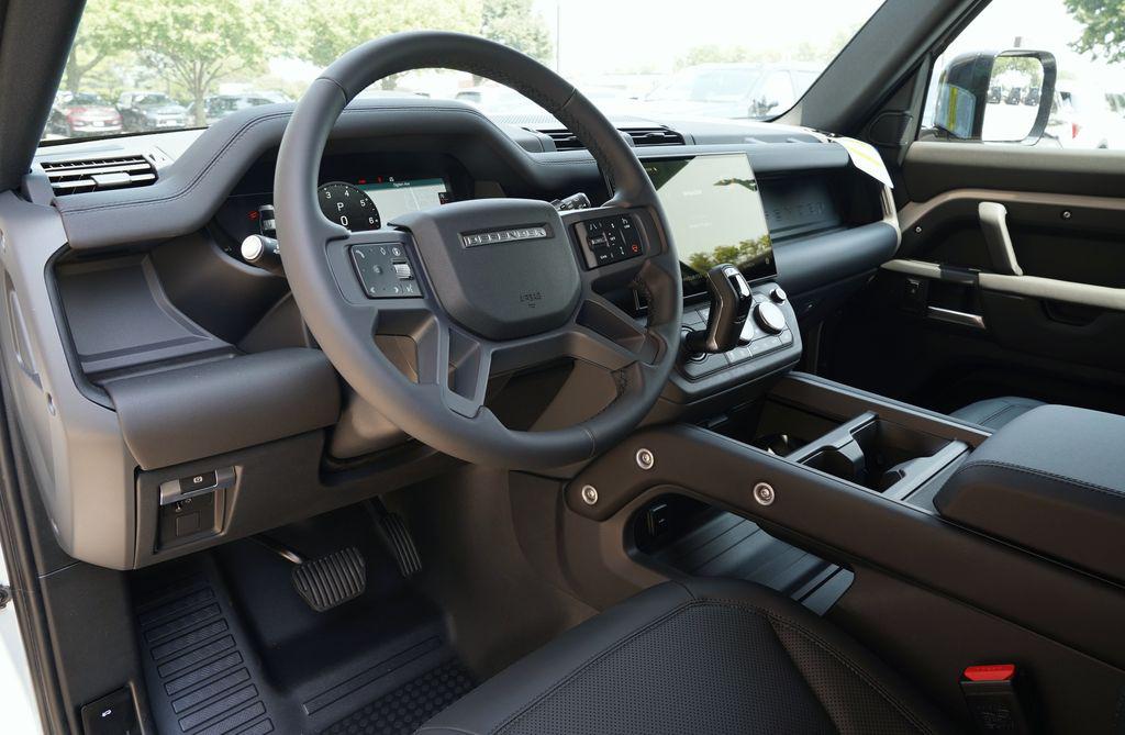 2026 LAND Rover DEFENDER P300 S 缩略图 14