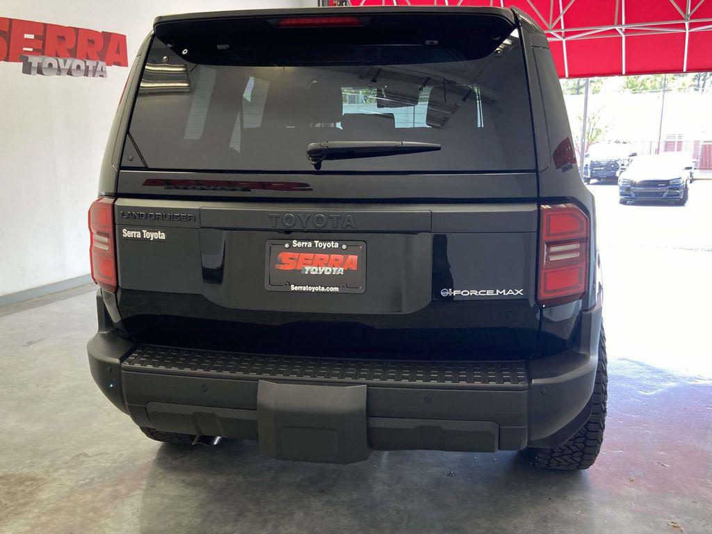 TOYOTA LAND CRUISER - 4