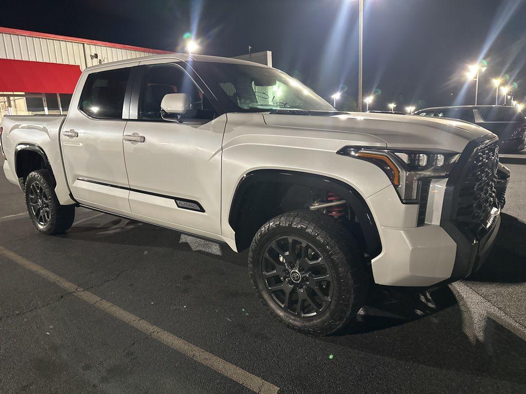 TOYOTA TUNDRA - 3