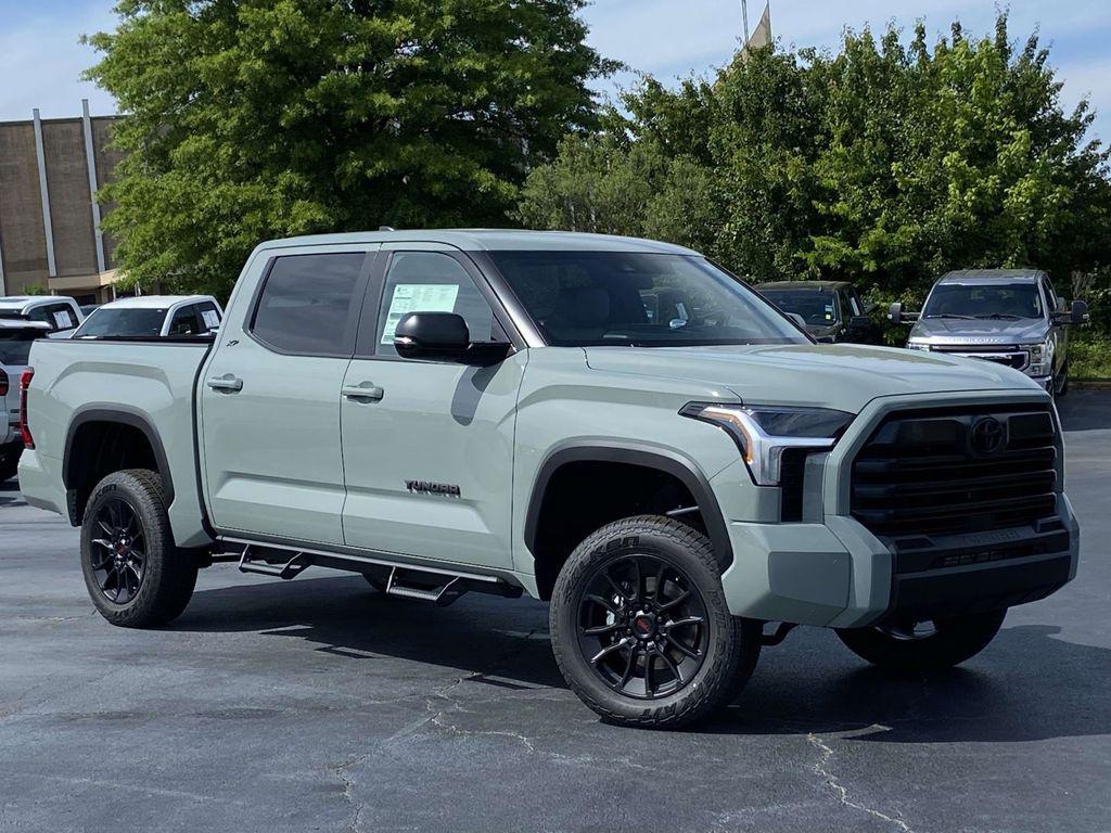 TOYOTA TUNDRA - 1
