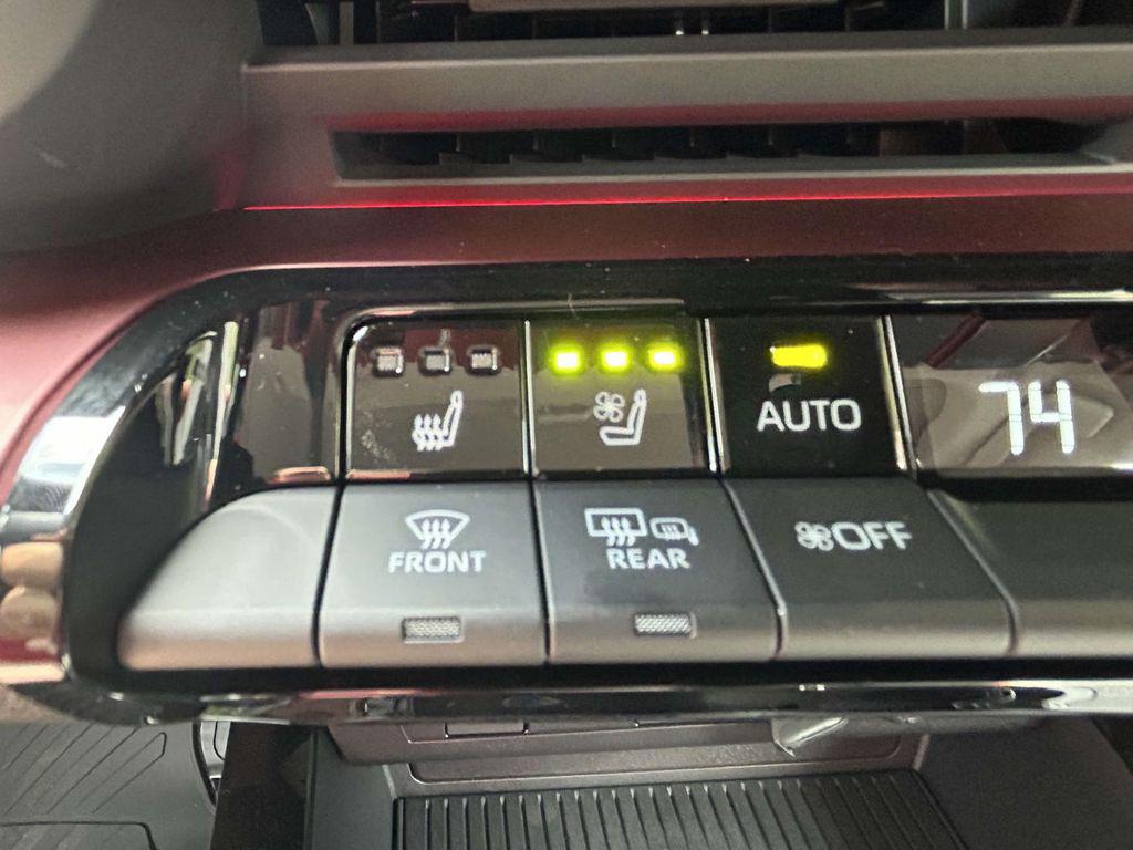 2026 TOYOTA PRIUS PLUG-IN HYBRID XSE PREMIUM — миниатюра 23