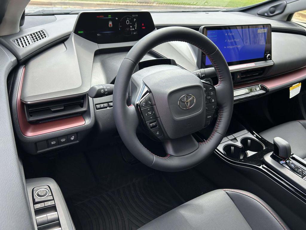 2026 TOYOTA PRIUS PLUG-IN HYBRID XSE PREMIUM — миниатюра 12
