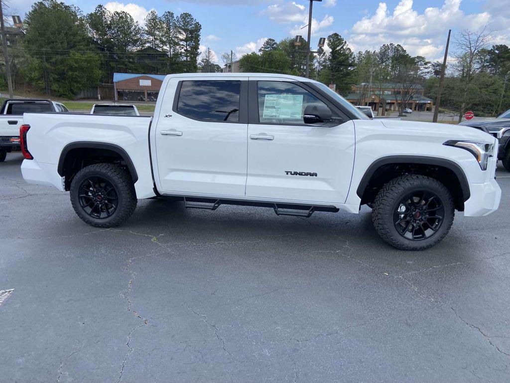 TOYOTA TUNDRA - 2
