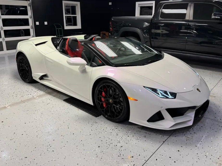 صورة 3 لـ 2024 Lamborghini HURACAN EVO SPYDER