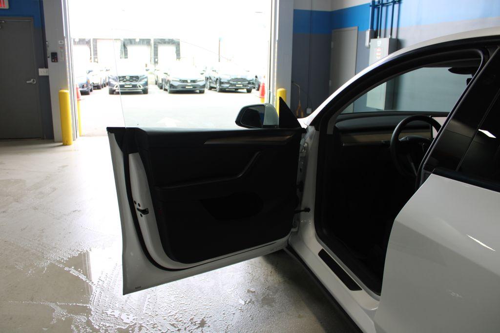 TESLA MODEL Y LONG RANGE - 7