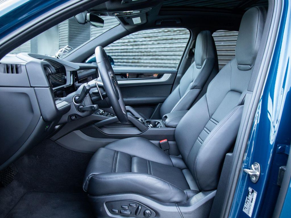 PORSCHE CAYENNE - 5