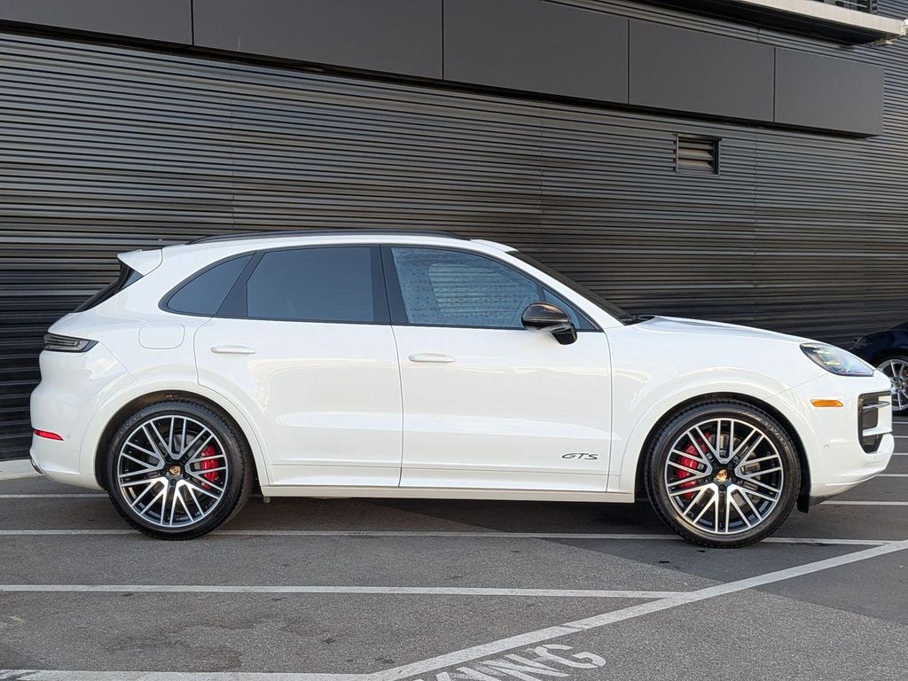 PORSCHE CAYENNE - 8