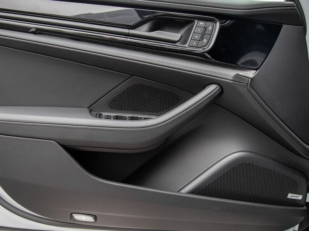 2026 Porsche PANAMERA — миниатюра 14
