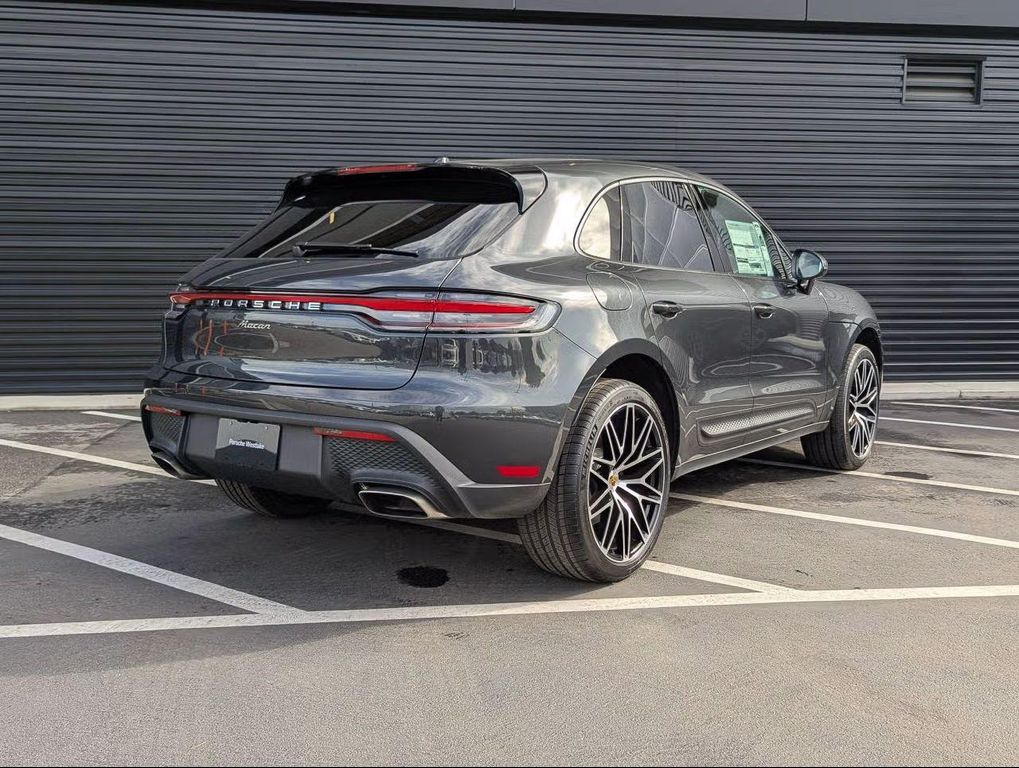 2026 Porsche MACAN — фото 7