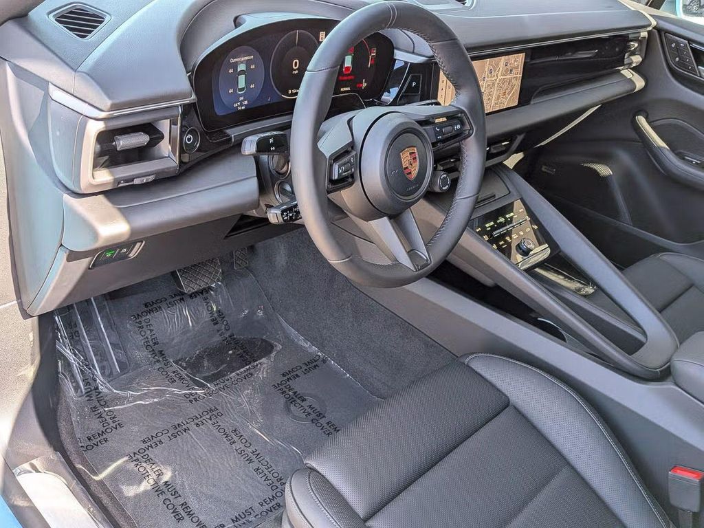 صورة 4 لـ 2026 Porsche MACAN MACAN ELECTRIC