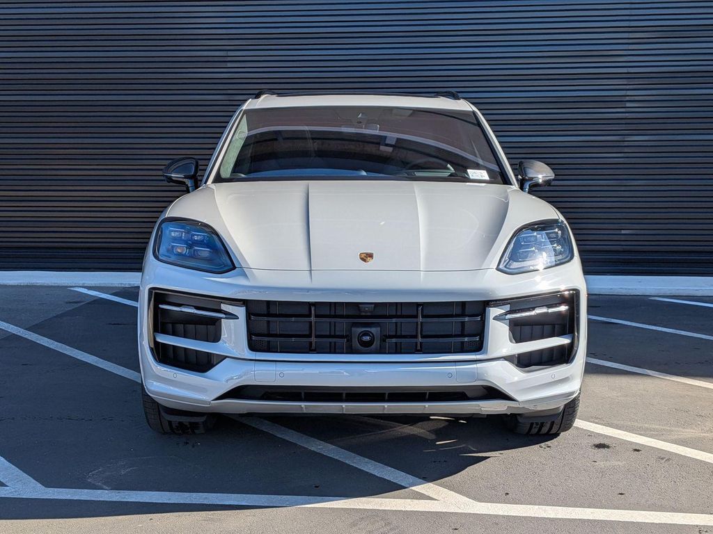 PORSCHE CAYENNE GTS - 10