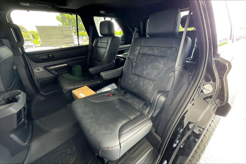 2026 Toyota SEQUOIA TRD PRO — фото 10