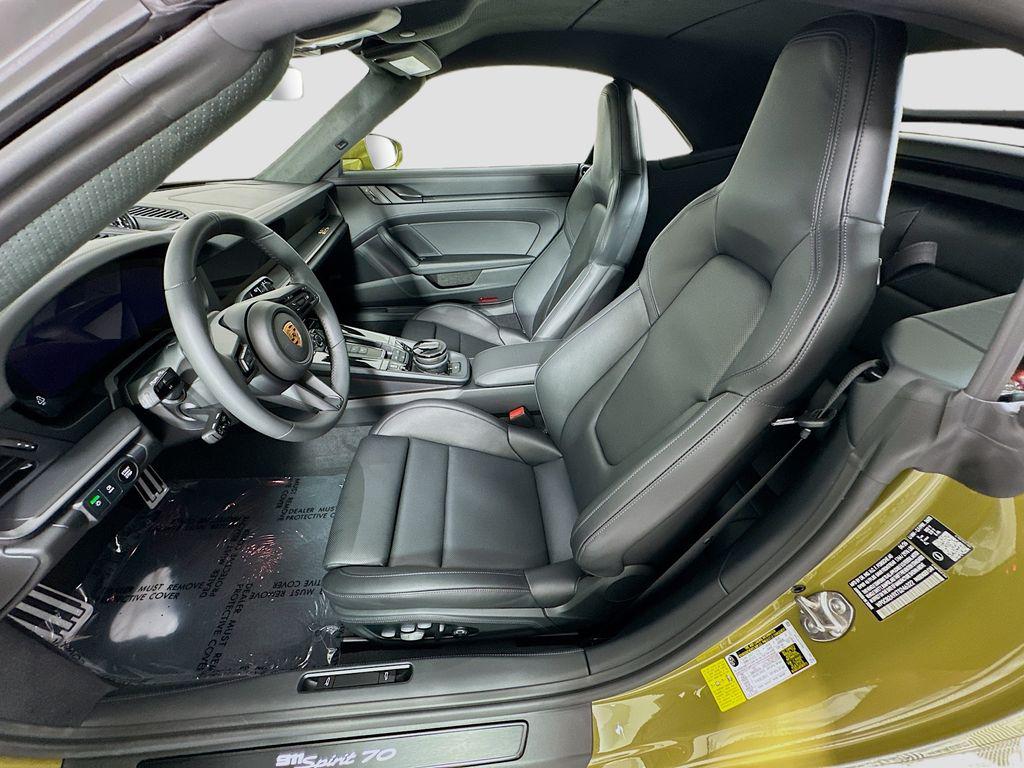 صورة 5 لـ 2026 Porsche 911 CARRERA GTS