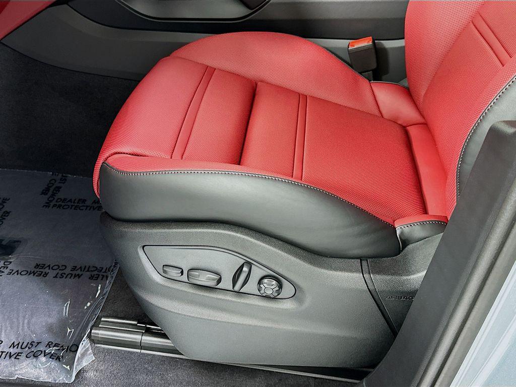 2026 Porsche CAYENNE 缩略图 22