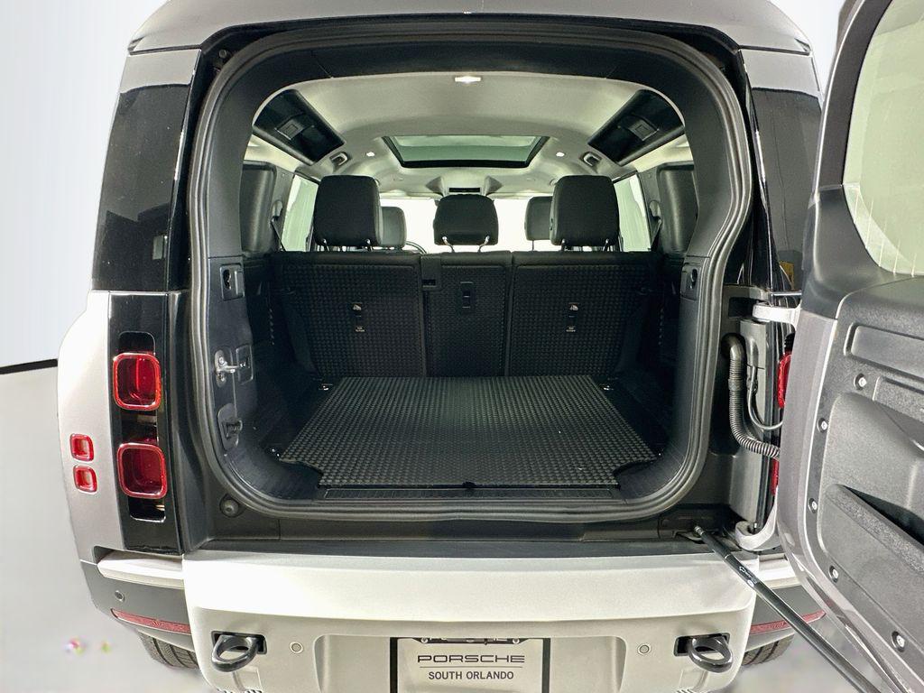 صورة مصغرة 28 لـ 2024 LAND Rover DEFENDER 110 P400 S