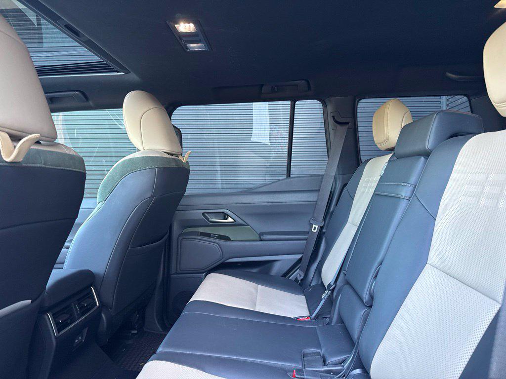 صورة 7 لـ 2024 Lexus GX 550 OVERTRAIL