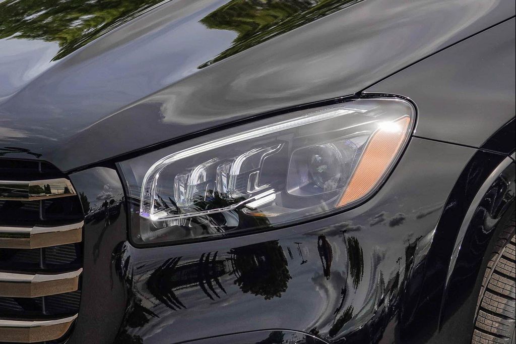 MERCEDES-BENZ GLS - 8