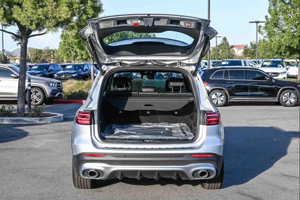 MERCEDES-BENZ GLB-CLASS AMG - 8