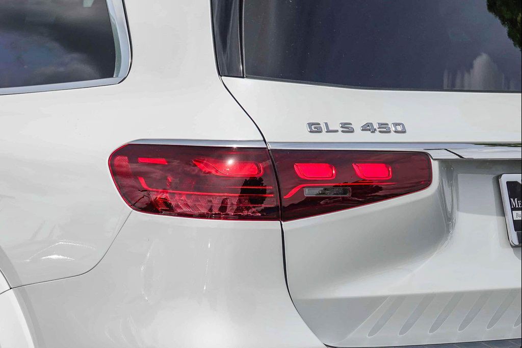 MERCEDES-BENZ GLS - 7