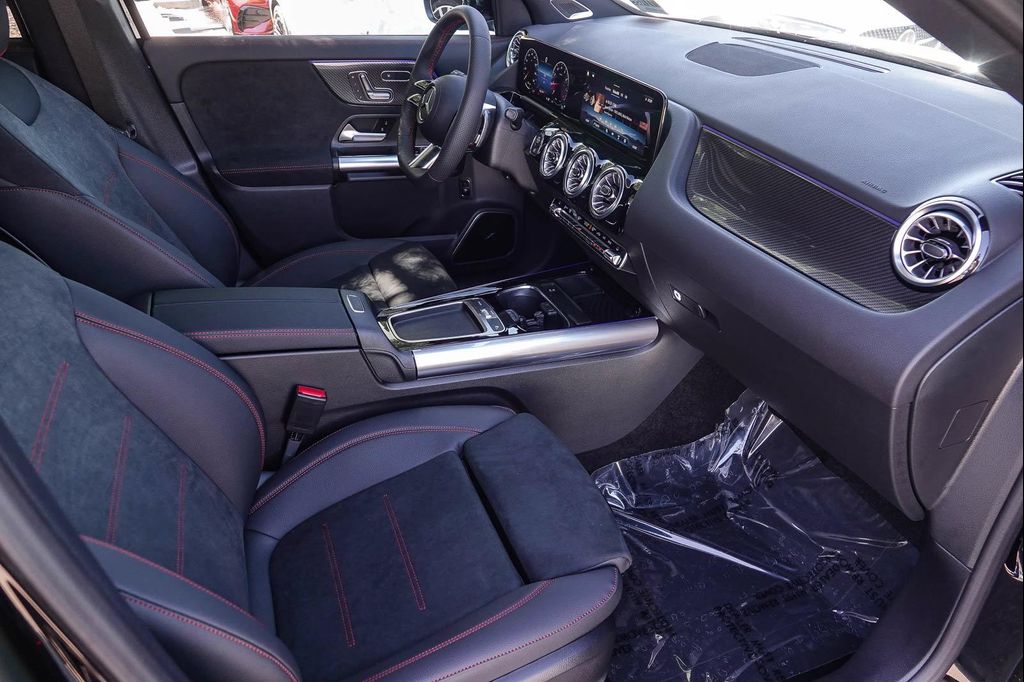 2026 Mercedes-BENZ GLA 缩略图 15