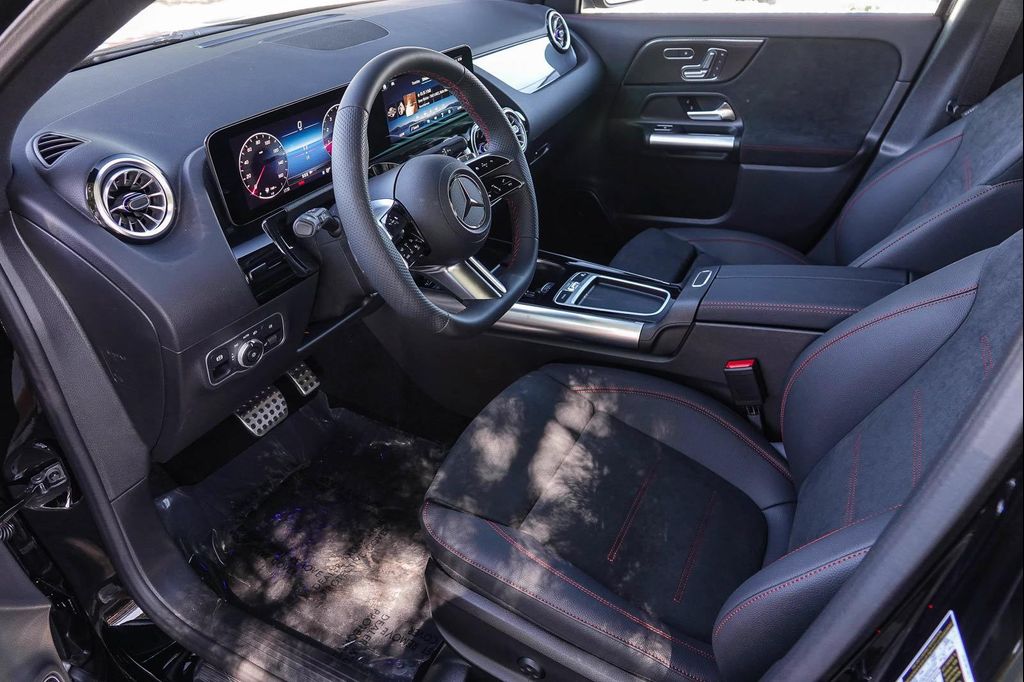 2026 Mercedes-BENZ GLA 缩略图 16