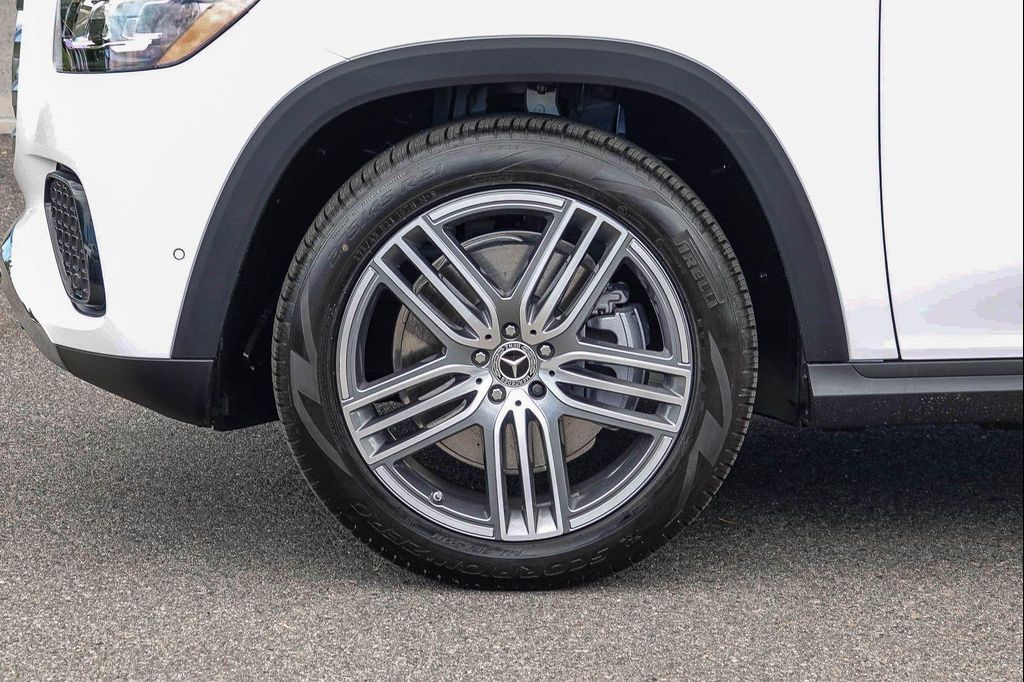 صورة 10 لـ 2026 Mercedes-BENZ GLS