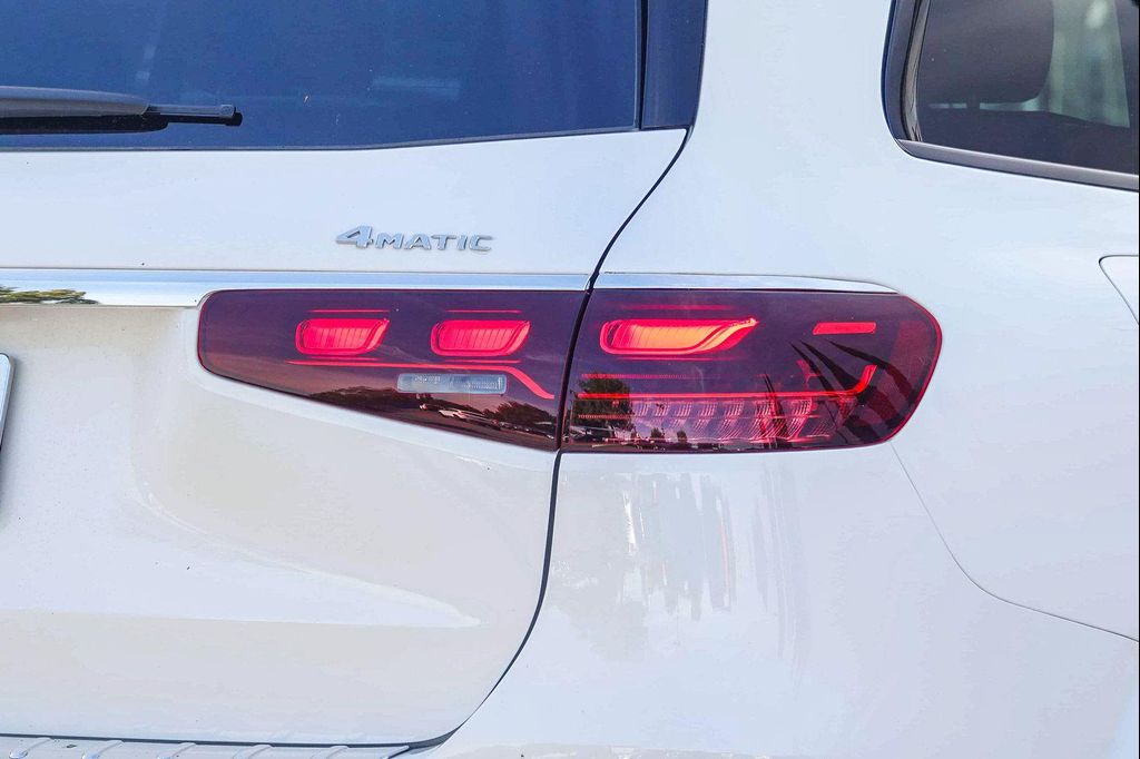 MERCEDES-BENZ GLS - 7