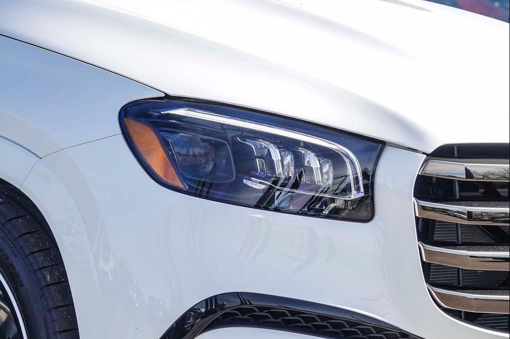 MERCEDES-BENZ GLS - 8