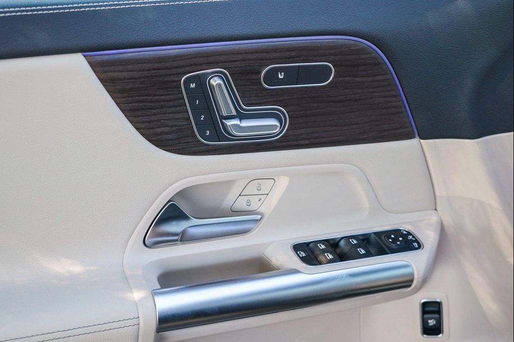 2026 Mercedes-BENZ GLA — миниатюра 20
