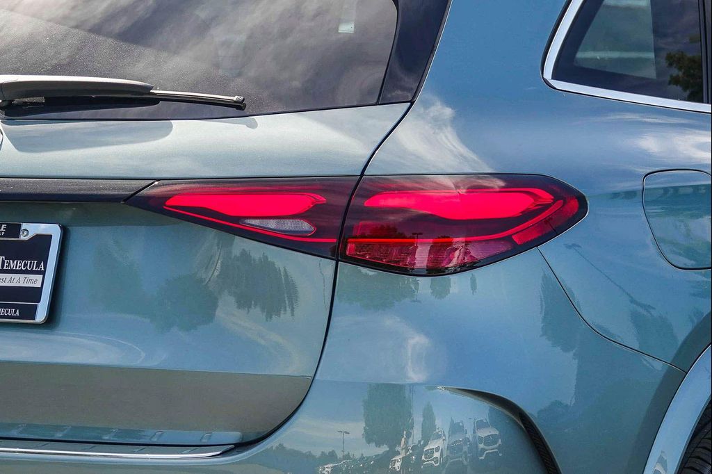 MERCEDES-BENZ GLC - 7