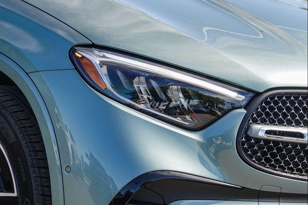 MERCEDES-BENZ GLC - 8